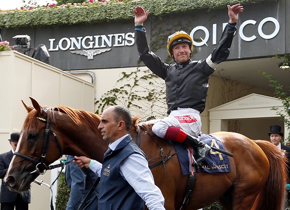 Dettori Repeats as Longines World s Best Jockey