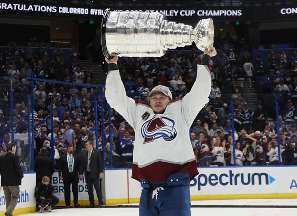 Daily Reminder: Erik Johnson Is A Stanley Cup Champion – Ham Sports
