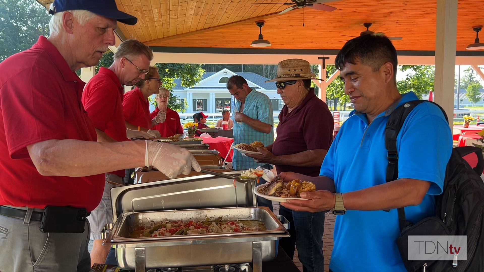 Sunday evening dinners draw a crowd in Saratoga